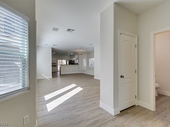 4th image of 8413 Teton Crest Pl