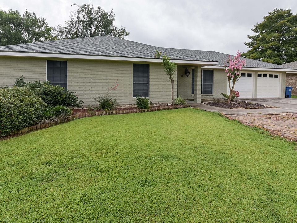 1st image of 121 Alyene Dr