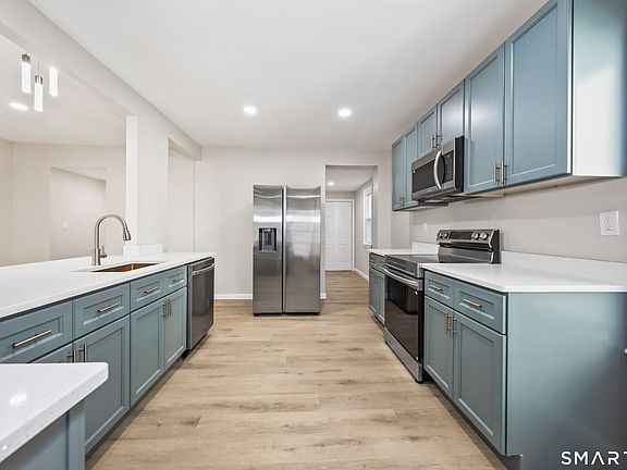 4th image of 69 Bunnell Street