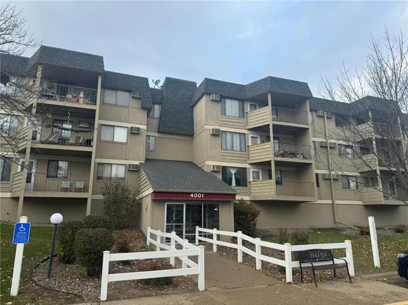 4001 Heritage Hills Dr APT 205, Bloomington, MN 55437
