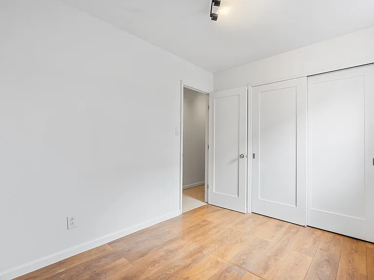 723 11th Ave #3B — Photo 7