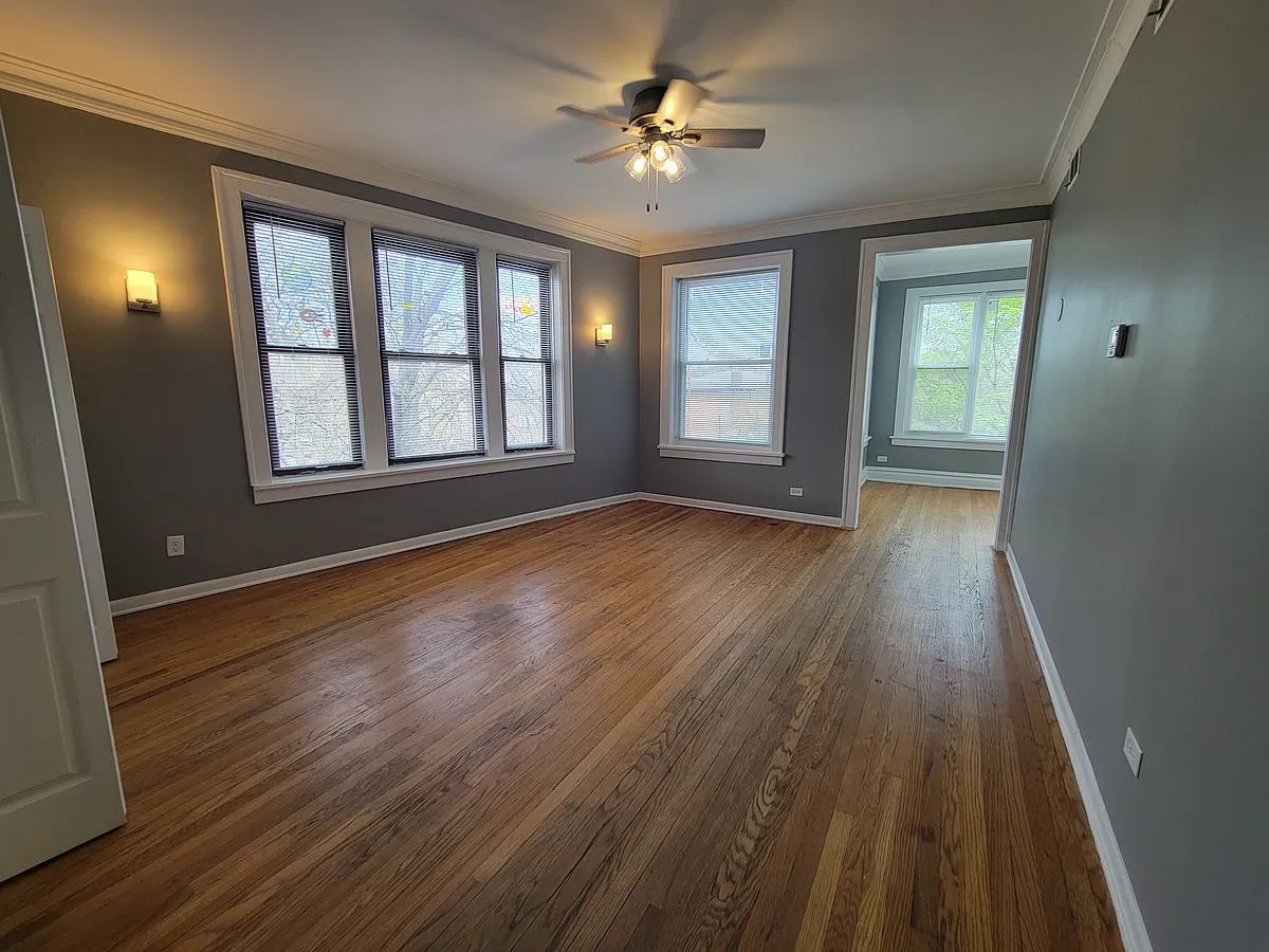 Building Photo - 1205 W Farwell Ave #3