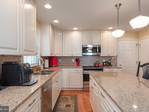 2nd image of 10717 Tricia Pl