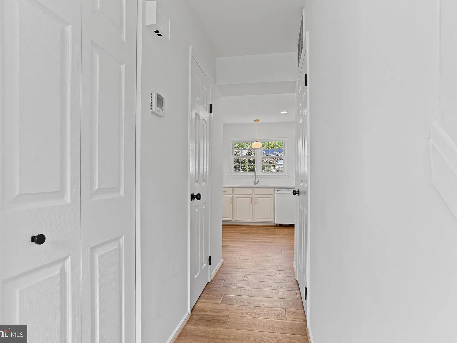3 bed, 2.5 bath, 1744 sqft, $3,400 — Photo 3