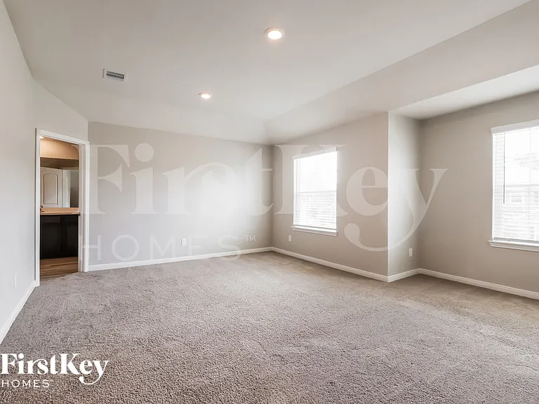 26716 Frost Dr — Photo 11
