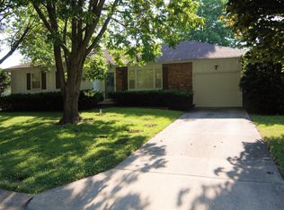 1120 Stonehaven Ave, Marshall, MO 65340