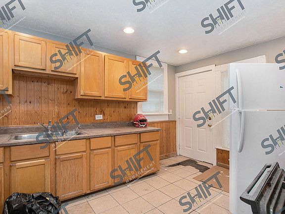 4th image of 407 Barth Ave SE