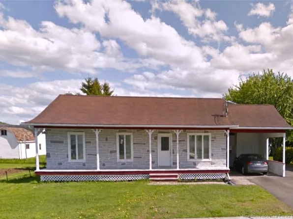 53 Grondin St, Edmundston, NB E7B 1J7