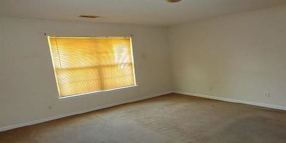 3rd image of 718 Texas Ave