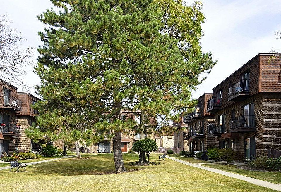 2nd image of 9721 Bianco Ter APT B