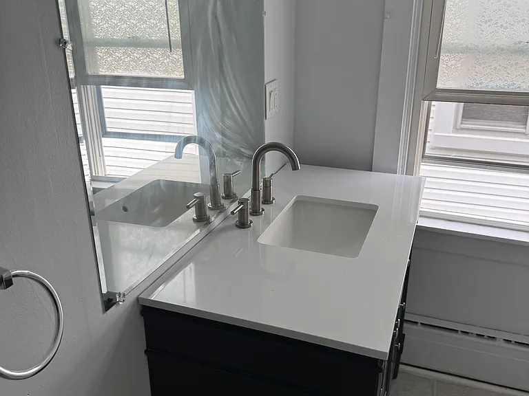 2406 Noble St — Photo 20
