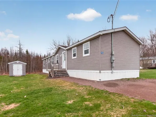 98 River East Dr, Riverview, NB E1B 4Y3