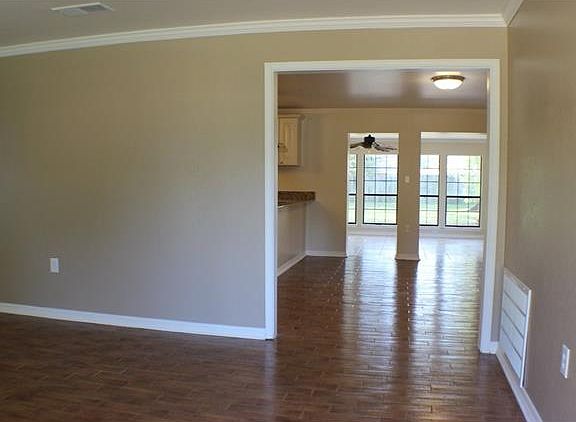 4th image of 1037 Saint Scholastica Dr