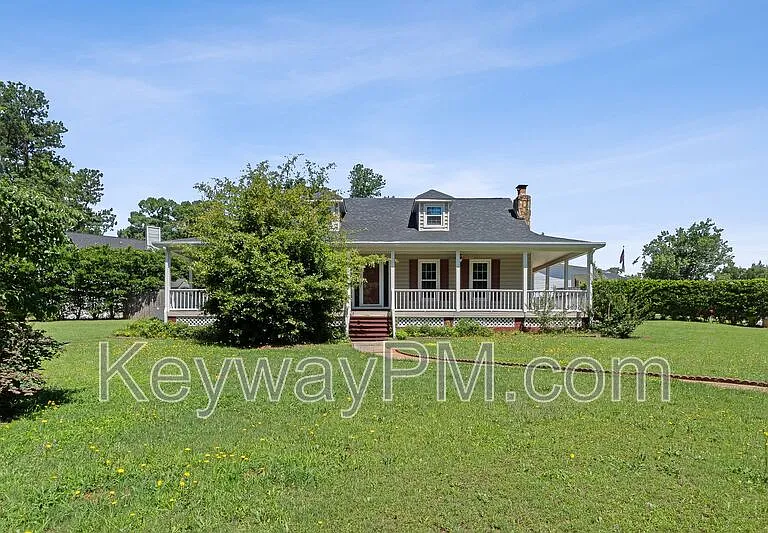 255 Silver Maple Rd — Photo 1