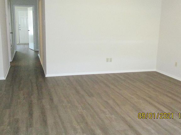 4th image of 8139 Marydean Ave