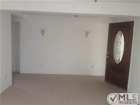 3rd image of 714 D Ave
