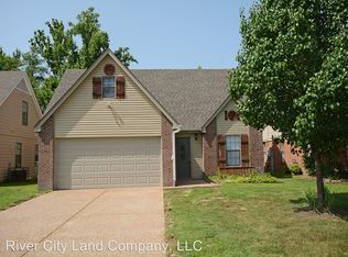 8061 Port Douglas Dr, Cordova, TN 38018