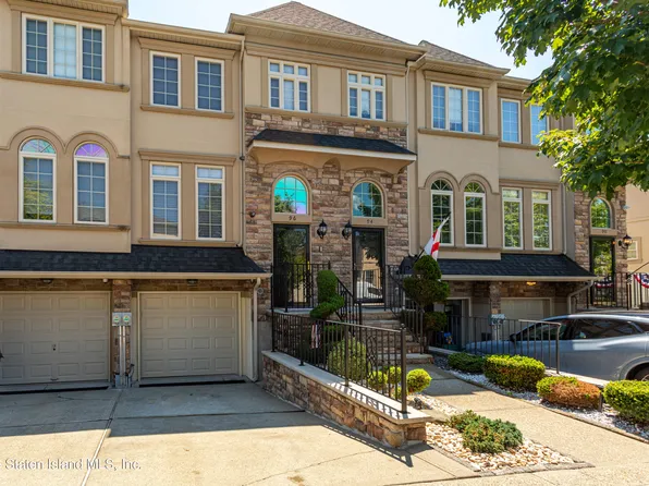 96 Sweetgum Ln, Staten Island, NY 10314