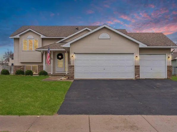 10129 Park Place Dr, Monticello, MN 55362
