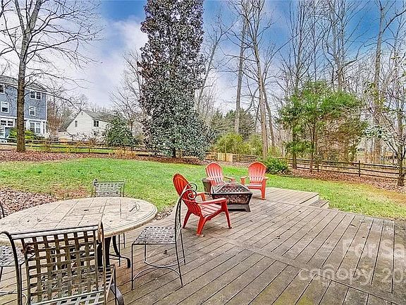 3rd image of 8511 Tatebrook Ln