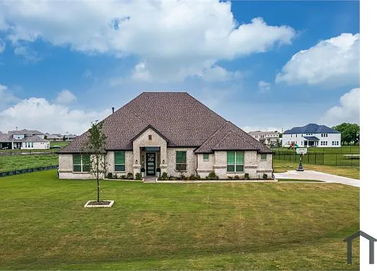 4 bed, 3025 sqft, $3,800 — Photo 1