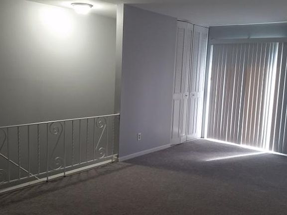 3rd image of 440 Carpenter Ave
