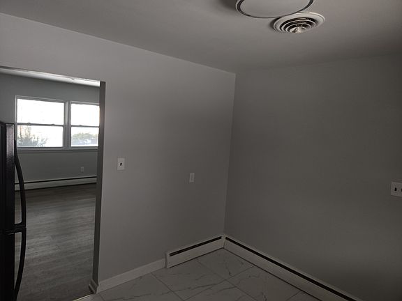 3rd image of 1209 Blackburn St