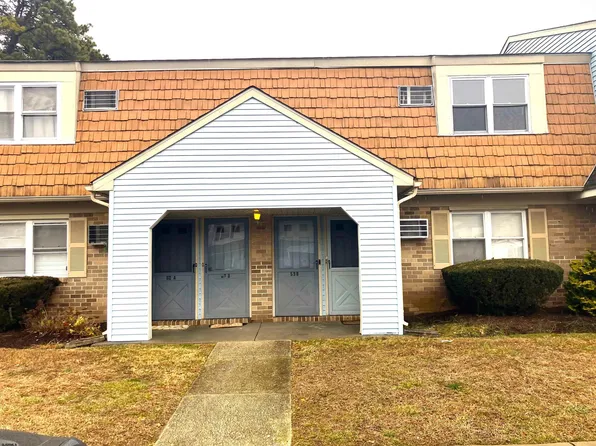 59 Oxford Vlg #59B, Egg Harbor Township, NJ 08234