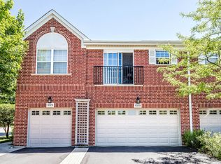 1029 Enfield Dr #1-B1, Northbrook, IL 60062