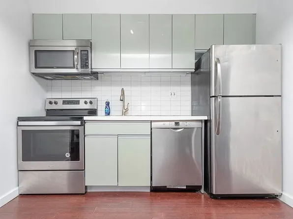 286 Stanhope Street image 22 of 29