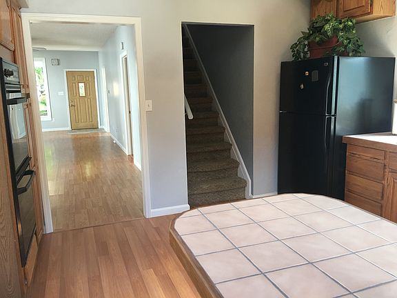 3rd image of 2408 Shelby Ave
