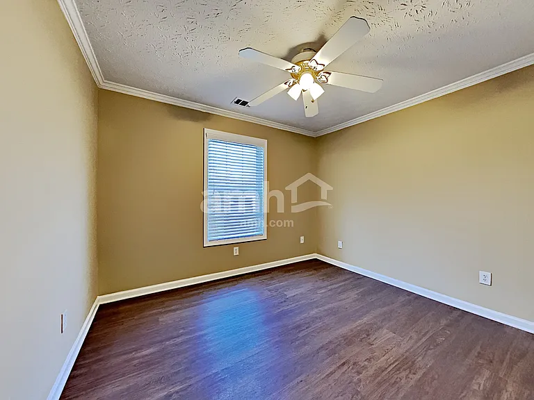 2355 Kirkstone Dr — Photo 14