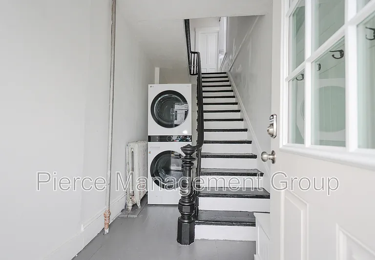 18 Maple St #B — Photo 2