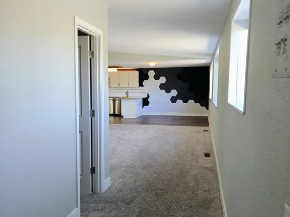 10212 36th St E #C, Puyallup, WA 98372