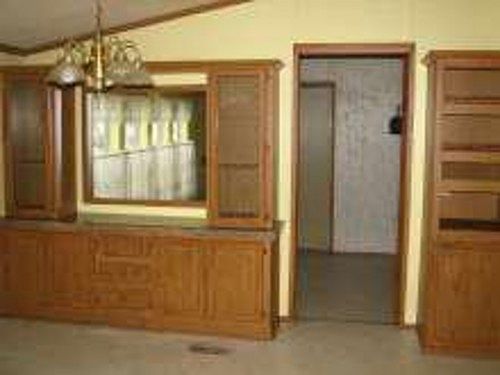 4th image of 28963 Country Ln