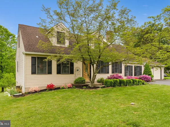 1529 Salford St, Harleysville, PA 19438