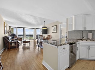 2400 Presidential Way APT 1606, West Palm Beach, FL 33401