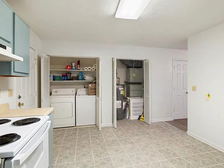 329 Pheasant Run Ct — Photo 9