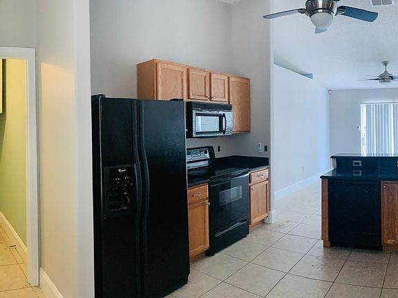 5th image of 1343 Wildberry Ln