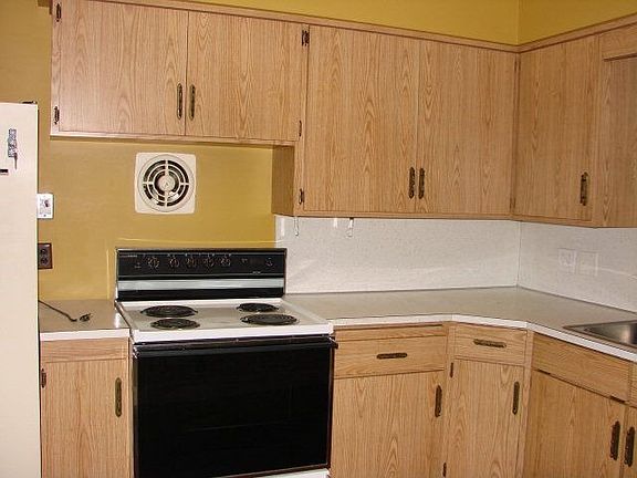 4th image of 333 Sherman St