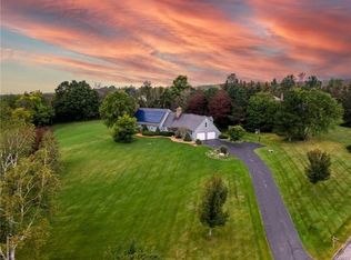 8501 Equestrian Rdg, Manlius, NY 13104