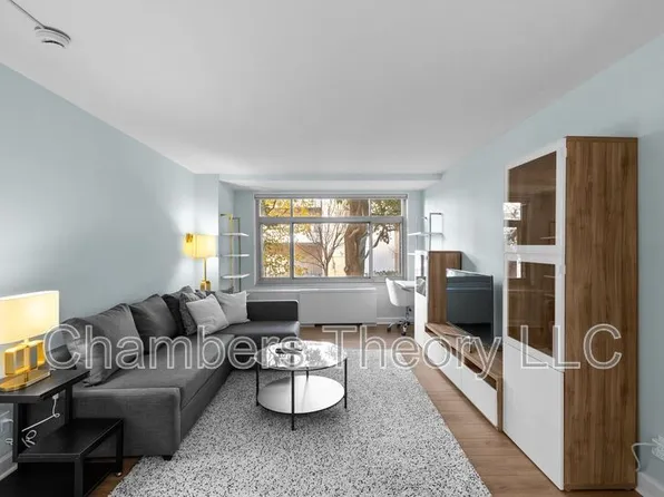 2401 H St NW, Washington, DC