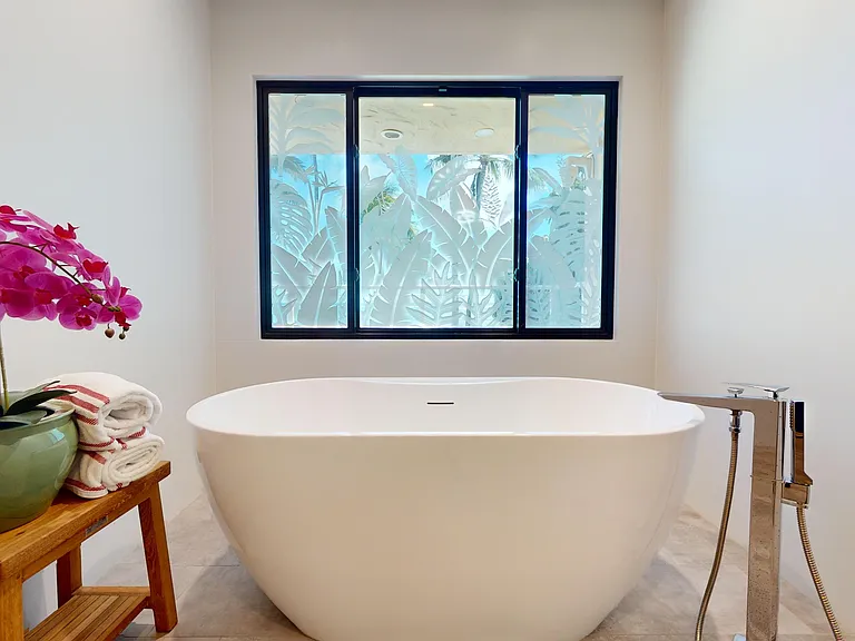2nd Floor Master Bath