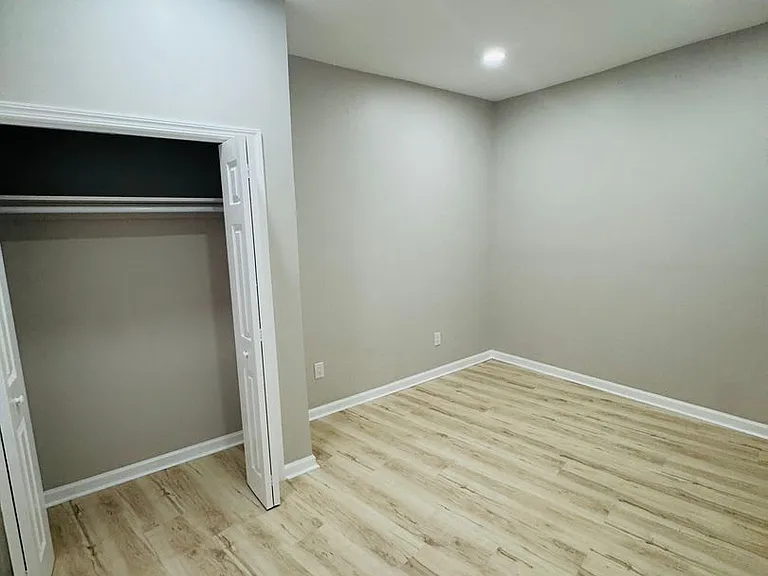 53-55 Henry St #57 — Photo 12