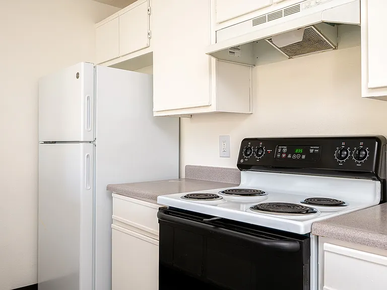 Glen Ridge Apartments — Photo 45
