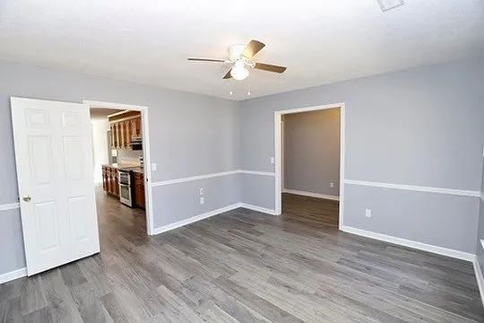 944 Twin Lakes Dr — Photo 12