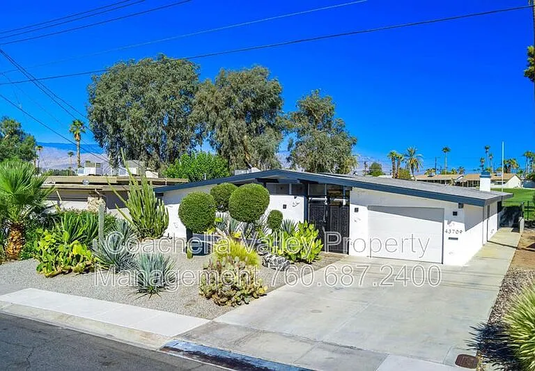 43709 Louisiana St — Photo 3