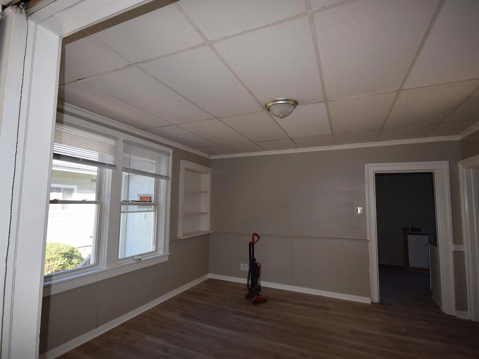 61 E Johnson - 1 — Photo 4