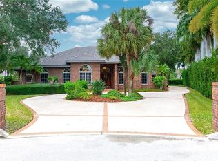 2439 Landings Cir, Bradenton, FL 34209