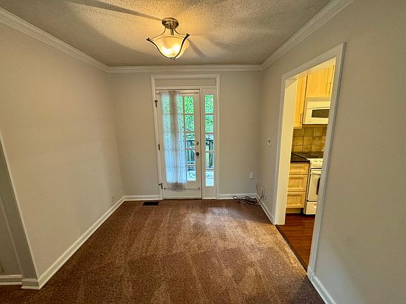 5th image of 2919 S Buchanan St APT A1